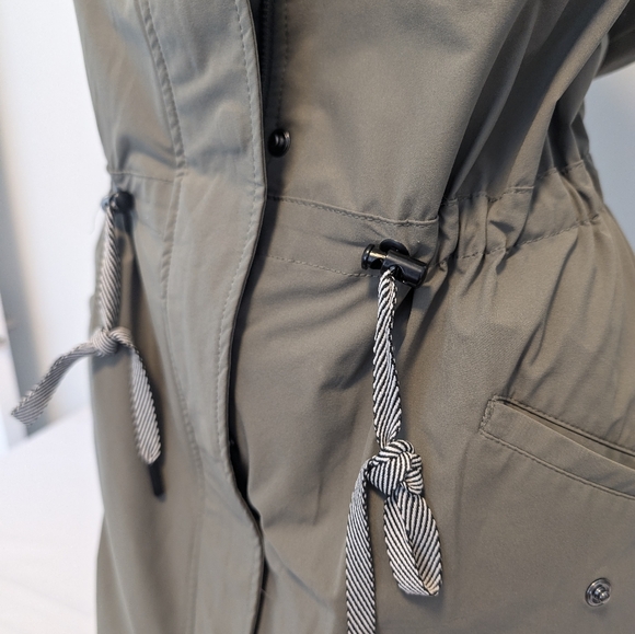 SOLD - Picture 4 of 9